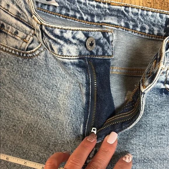 Buffalo David Bitton Light Wash Denim Jeans - Picture 5 of 6